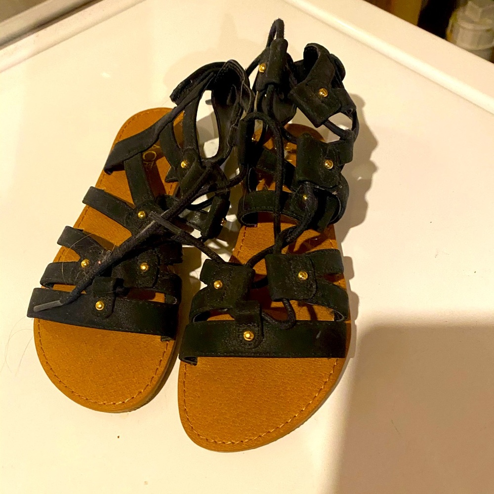 Little girls strappy sandals